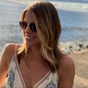 Meet your Posher, Laura